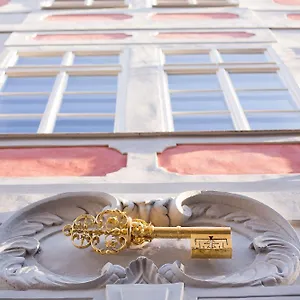 4* Hotel Golden Key Castle